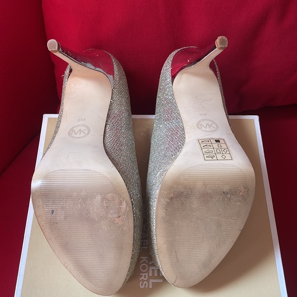 Silver MK heels - Picture 3 of 4